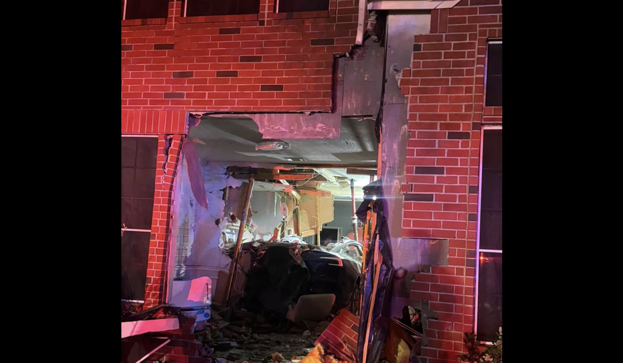 NHTSA investigating alleged Tesla Autopilot crash that killed woman in her home