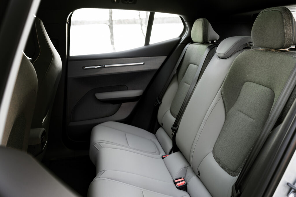 Volvo EX30 Cross Country rear seat