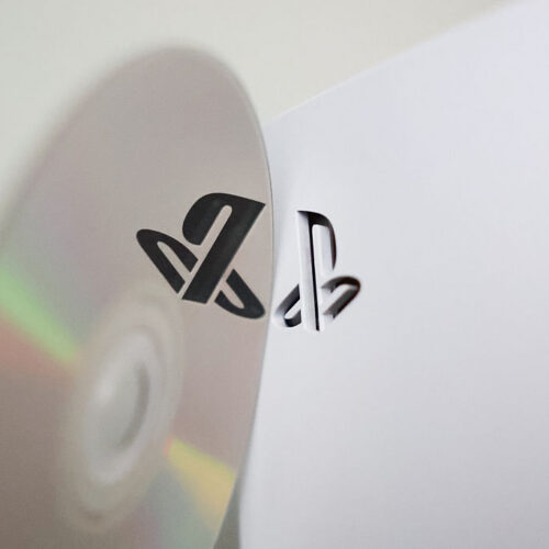 Sony acknowledges backlash, “cautiously” moves ahead with end of PlayStation discs