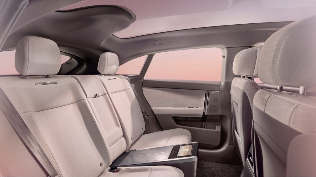 RR GT interior