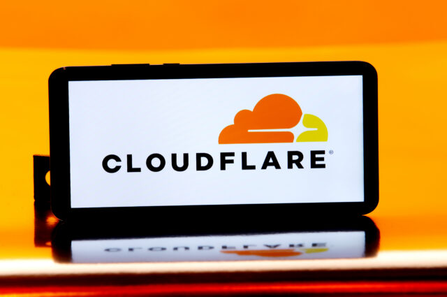 Cloudflare open-sources vibe-coding platform for people who aren't coders
