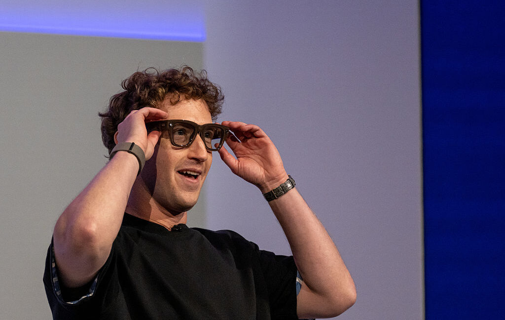 Meta limits AI-glasses recording when users cover the safety light.