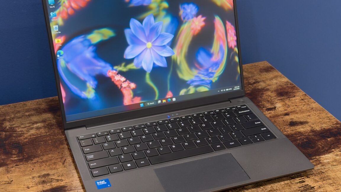 Review: Chuwi's $449 Unibook laptop is a funhouse-mirror MacBook Neo
