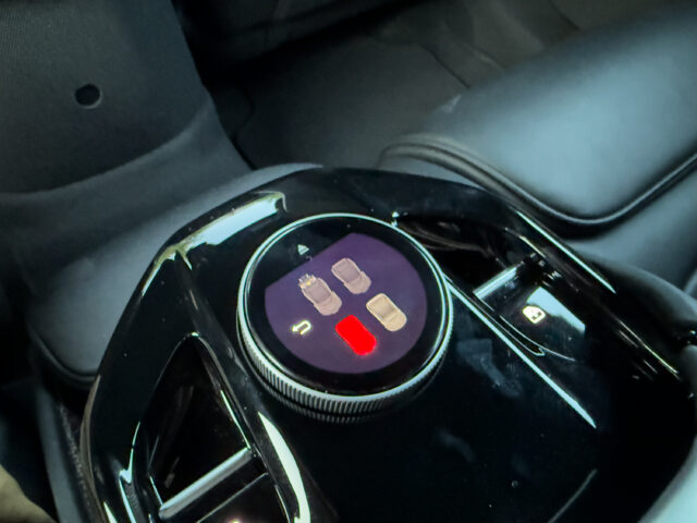 Ferrari Purosangue rear seat controller