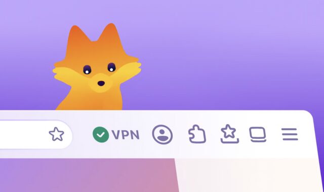 A fox looks at a browser window