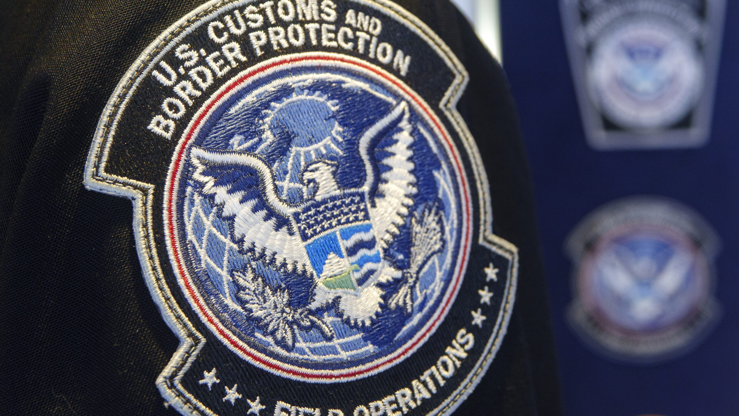 Immigration advocate sues border agents over phone search