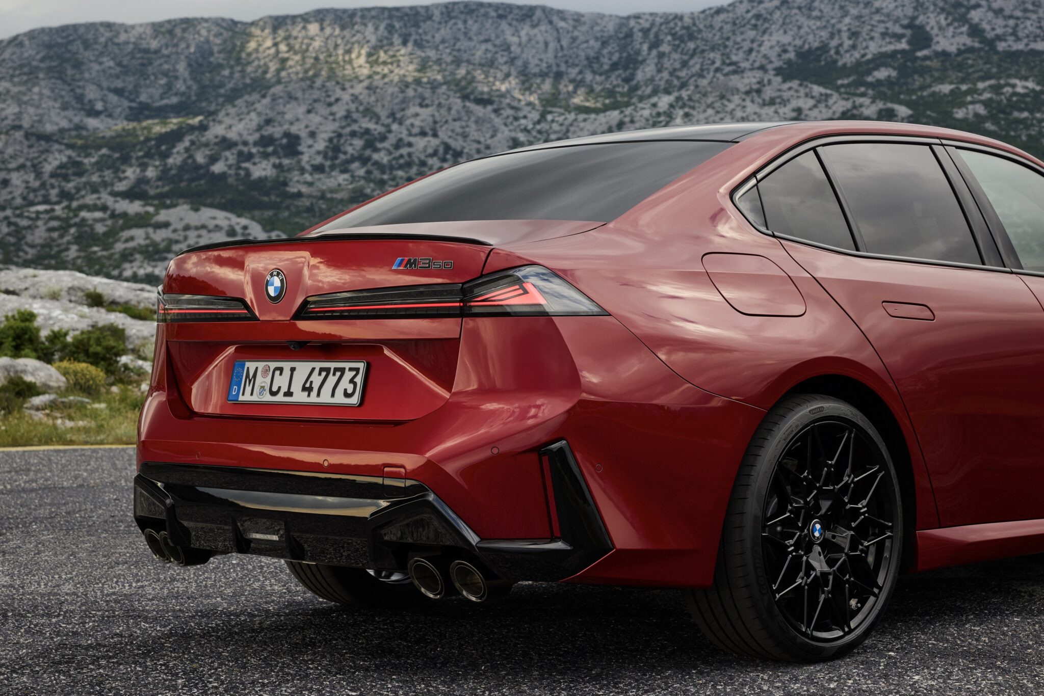 BMW M350 rear