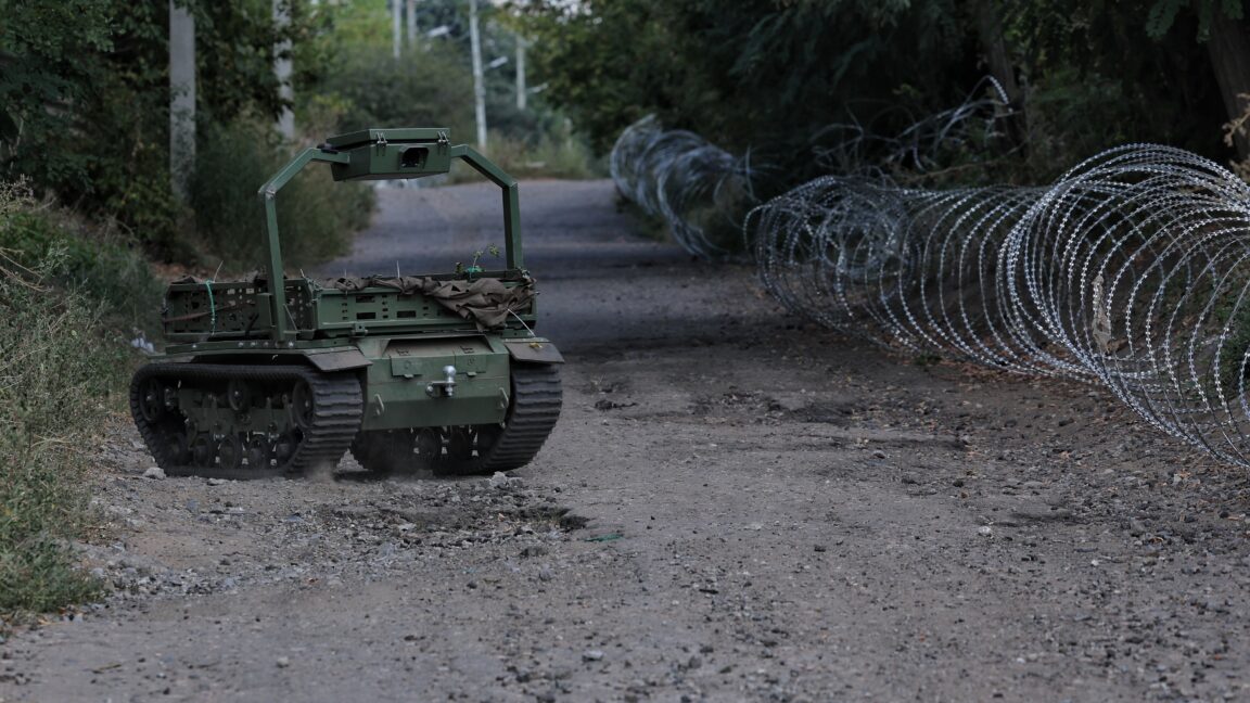 Robots make combat airdrops, clear mines as Ukraine defeats Russian pincer