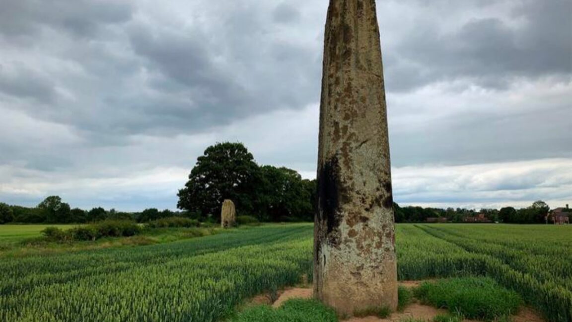 Prehistoric builders transported Devil's Arrows 11 miles