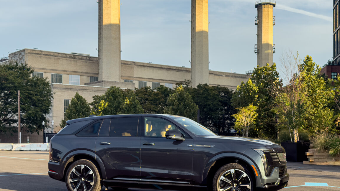 Cadillac Escalade IQ Hits 440 Miles of Range at 9,046 Pounds