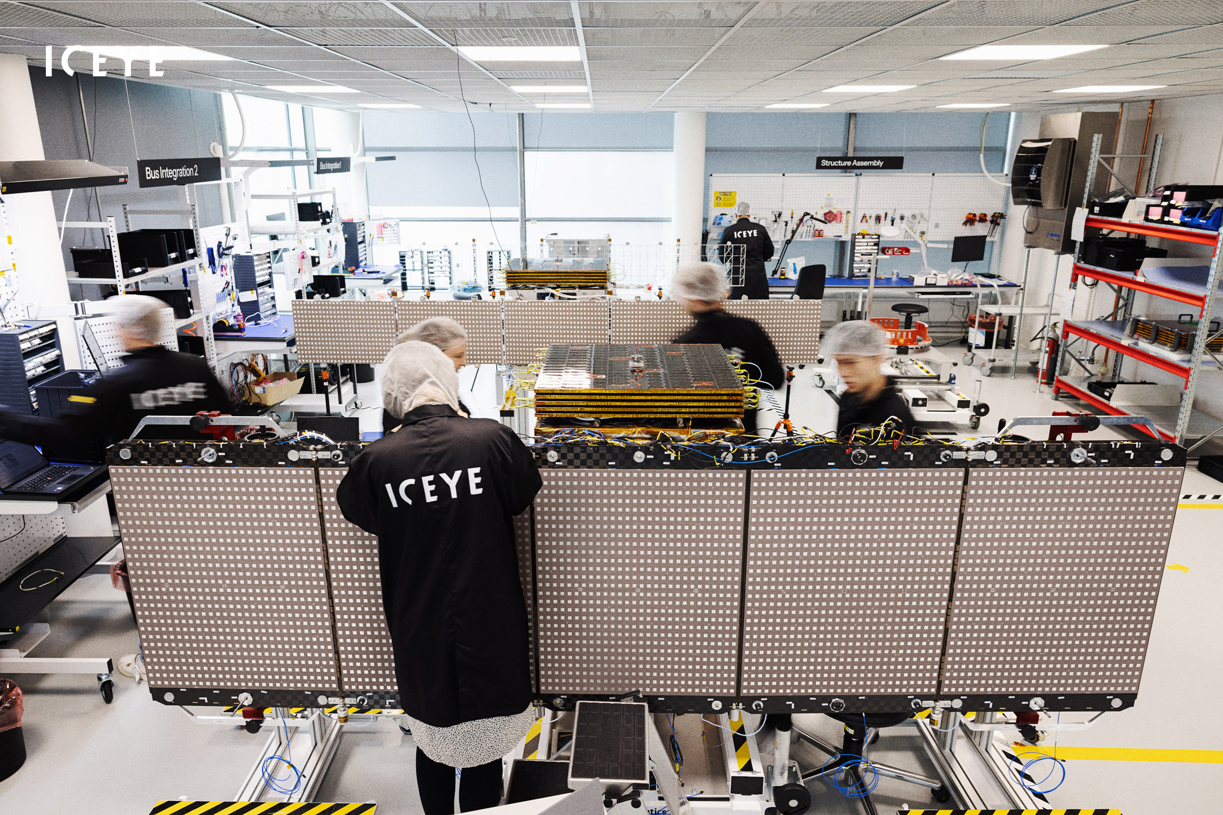 Russian Military Satellite Flies Close to Ukrainian‑Linked Imaging Satellite, Orbital Tracker Says