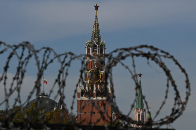 A photo showing barbed wire in front of the Kremlin in Moscow on October 8, 2026.