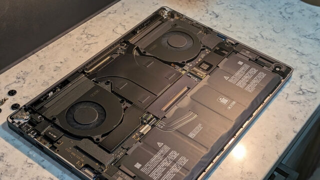 A view of the internals of the Surface Laptop Ultra