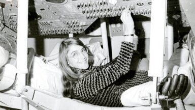 Hamilton during her time as lead Apollo flight software designer