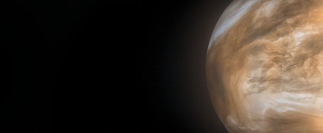 Venus' Lower Atmospheric Haze Identified as Cosmic Dust, Study Finds