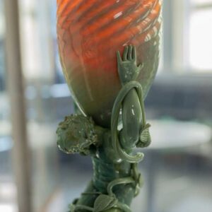 contemporary glass sculpture mimcking the figure and optical effects of the famous Lycurgus Cup