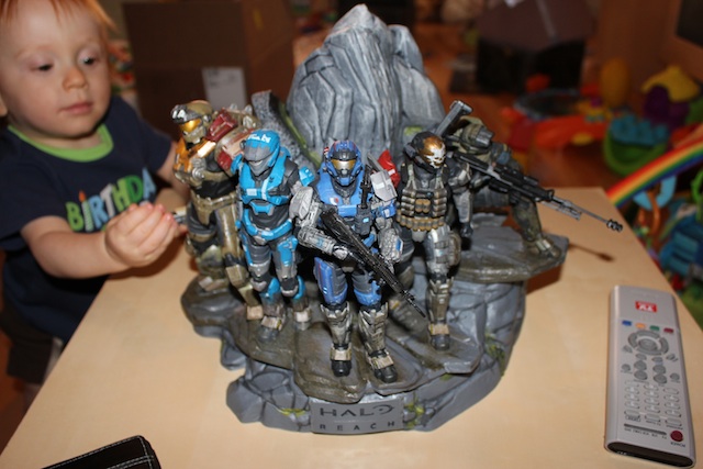 Halo reach hot sale statue