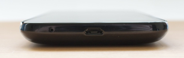 The bottom of the Galaxy S II Epic 4G Touch, with a micro-USB port