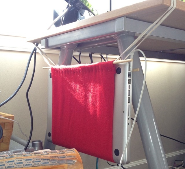 DIY: Make your own laptop hammock, for a dollar