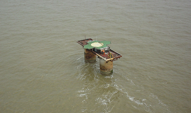 Helicopter approach to Sealand