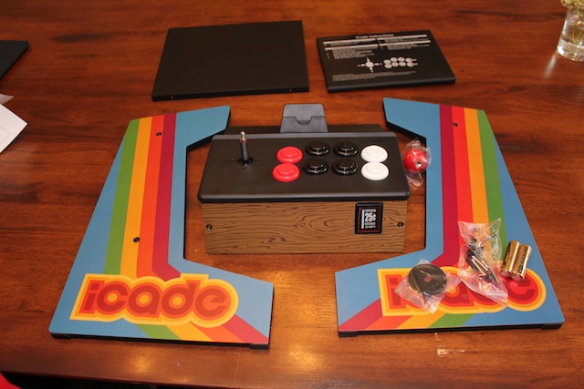 The Icade Review Your Ipad As An Arcade Machine Ars Technica