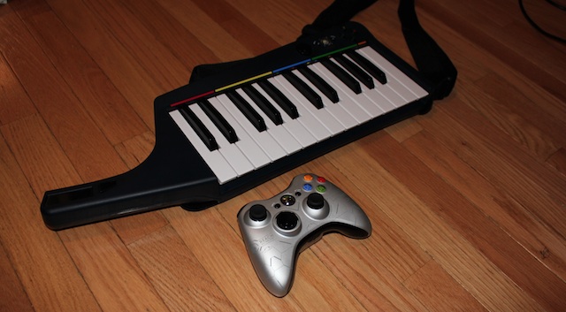 The keyboard controller, next to a 360 controller for scale