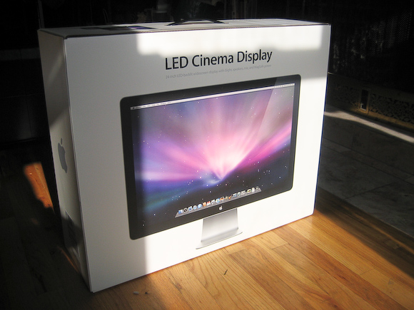 First impressions: Apple 24-inch LED Cinema Display | Ars Technica