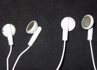 Is that an iPod in your pocket or are you just using knockoff earbuds? | Ars Technica