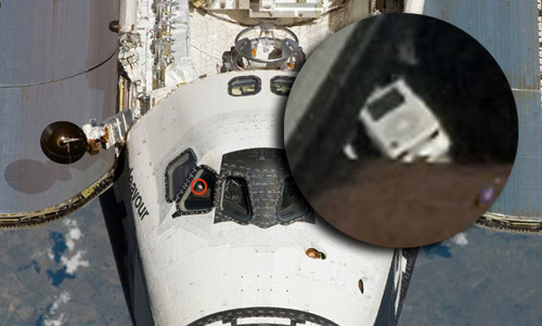  What is that on the dash of the Endeavor?