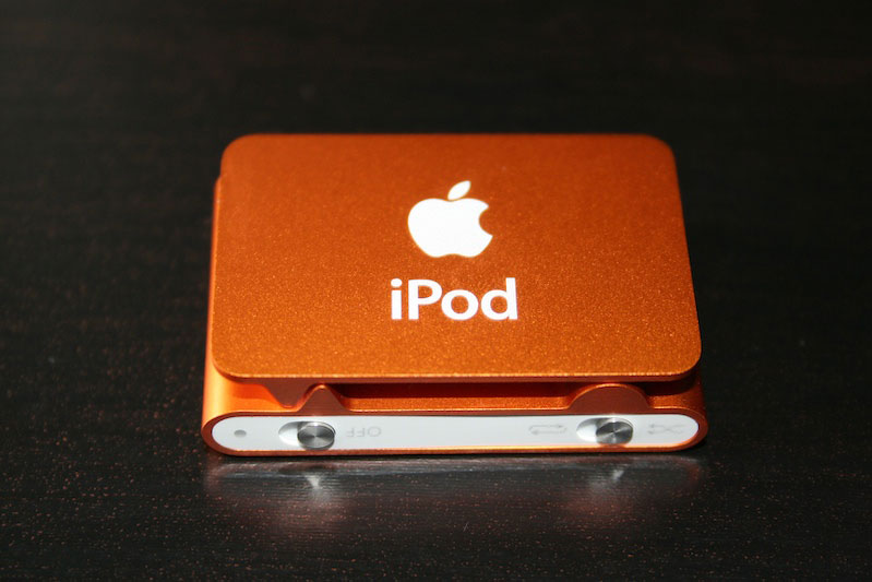 ipod shuffle orange