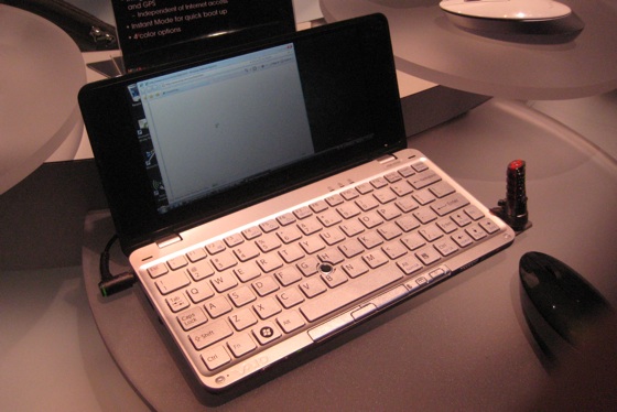 CES 09: Sony reveals $900 netbook, the VAIO P Series