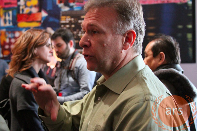 Phil Schiller speaking to Ars Technica's Chris Foresman