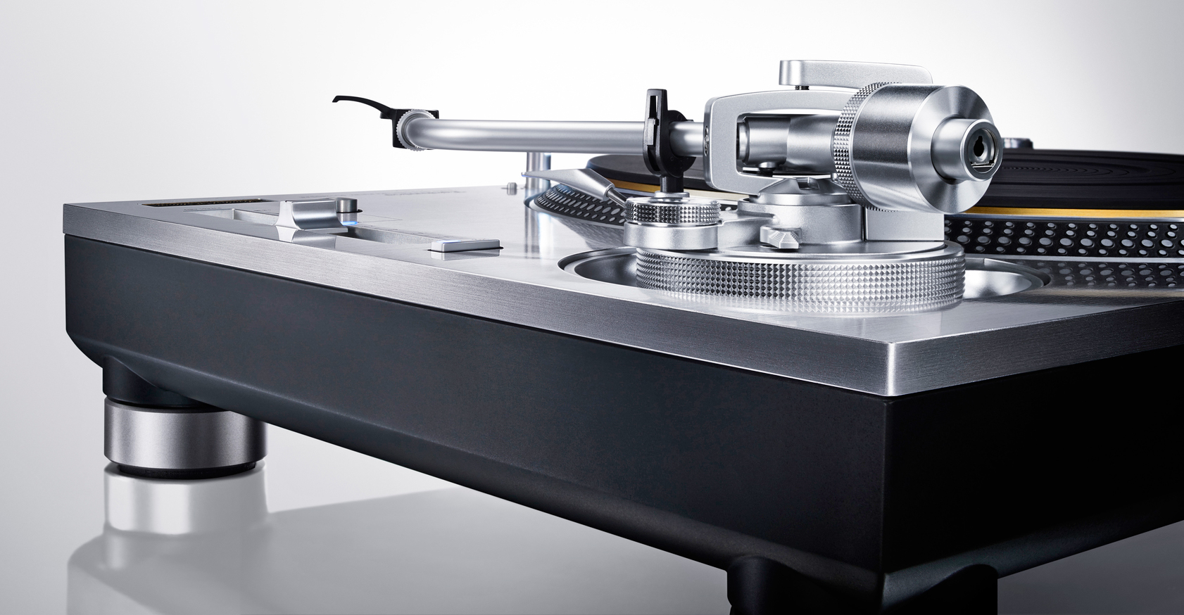 The legendary Technics SL-1200 turntable is back and better than