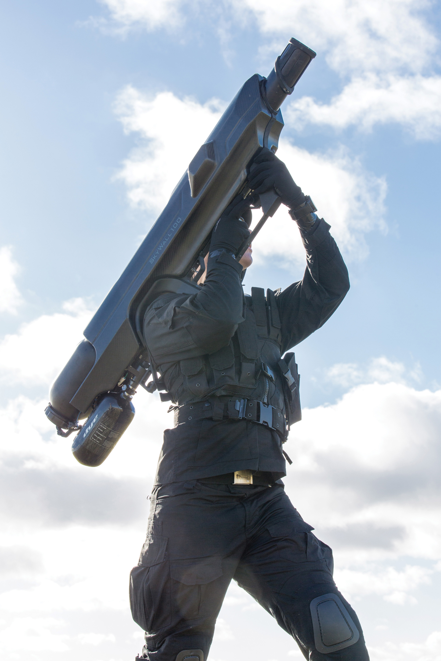 SkyWall 100 An anti drone bazooka Ars Technica