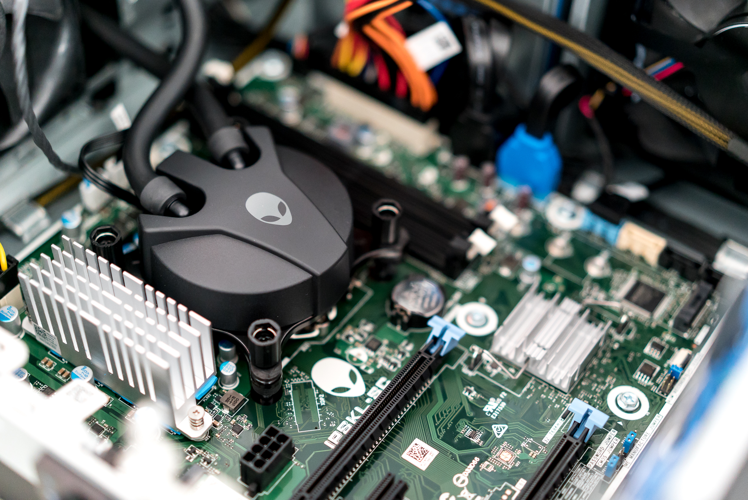 Review: Alienware Aurora proves not all prebuilt gaming PCs are awful ...
