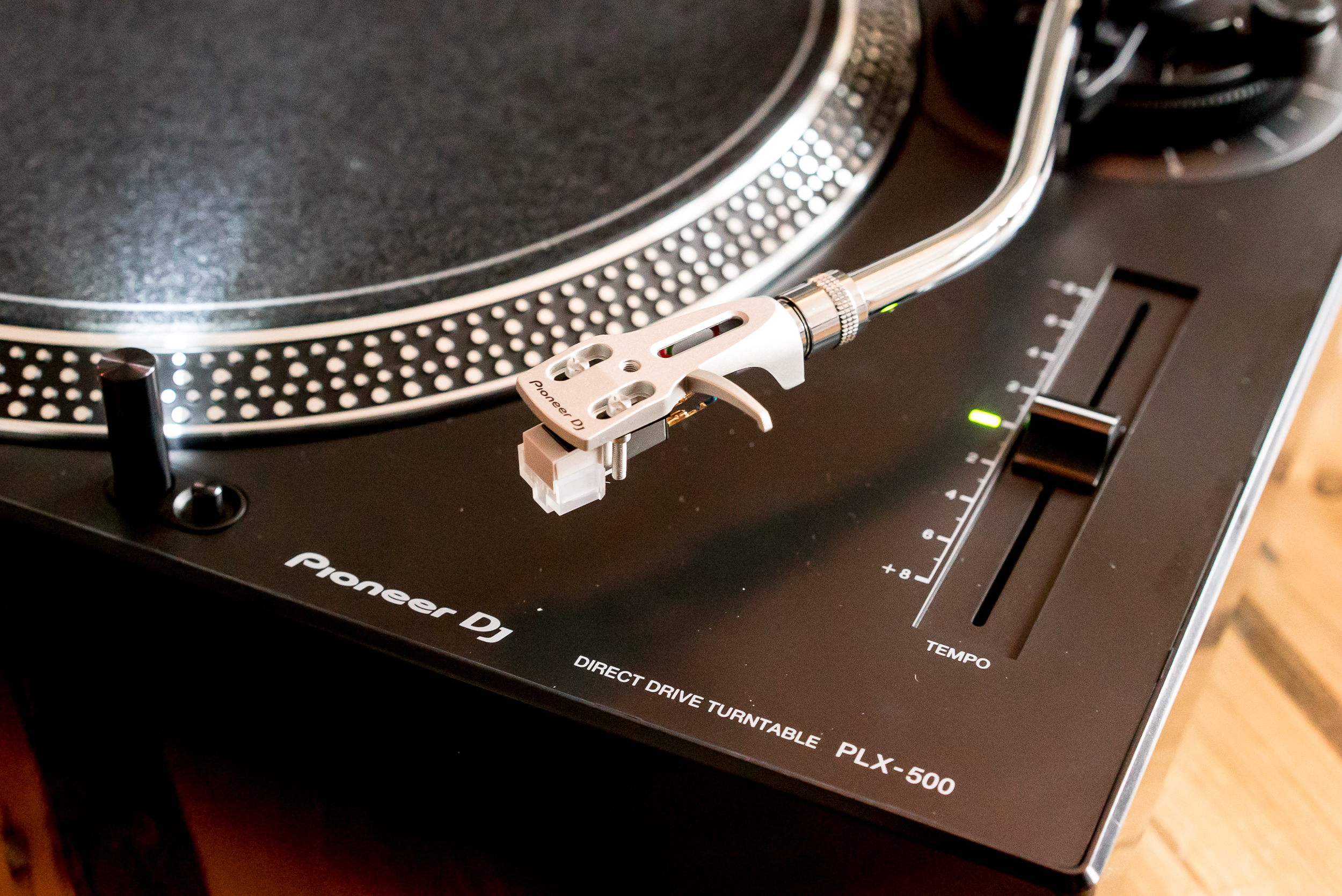 Pioneer PLX-500 review: A turntable for vinyl n00bs and Technics 
